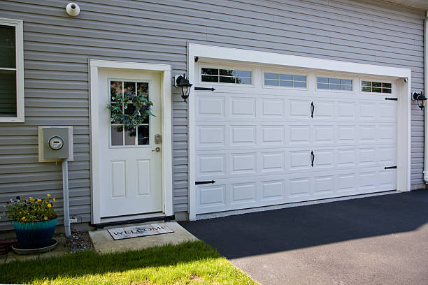24/7 Emergency Garage Door Panel Replacement experts in Logan County County, OH
